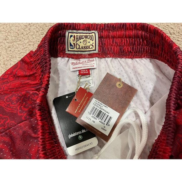 Mitchell & Ness Chicago Bulls CNY Chinese New Year Shorts Mens Medium - Picture 4 of 5